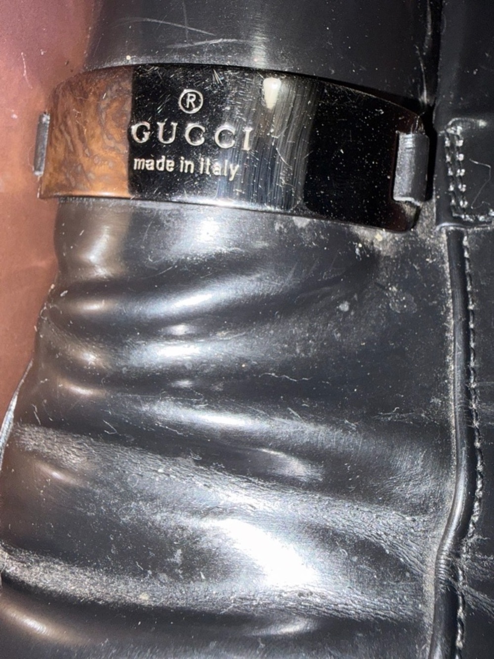 Gucci Black Leather Loafer with Silver Logo Band - Picture 6 of 8